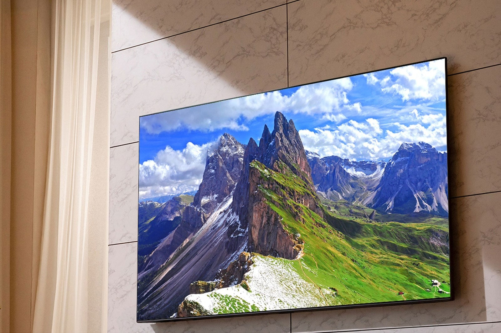Téléviseur intelligent LG NanoCell 4K UHD 65 pouces avec Alexa intégré, série 90 (l65NANO90)