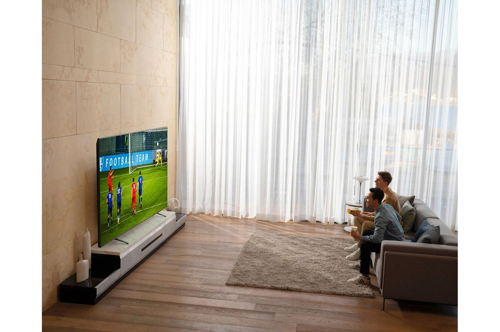Téléviseur intelligent LG NanoCell 4K UHD 65 pouces avec Alexa intégré, série 90 (l65NANO90)